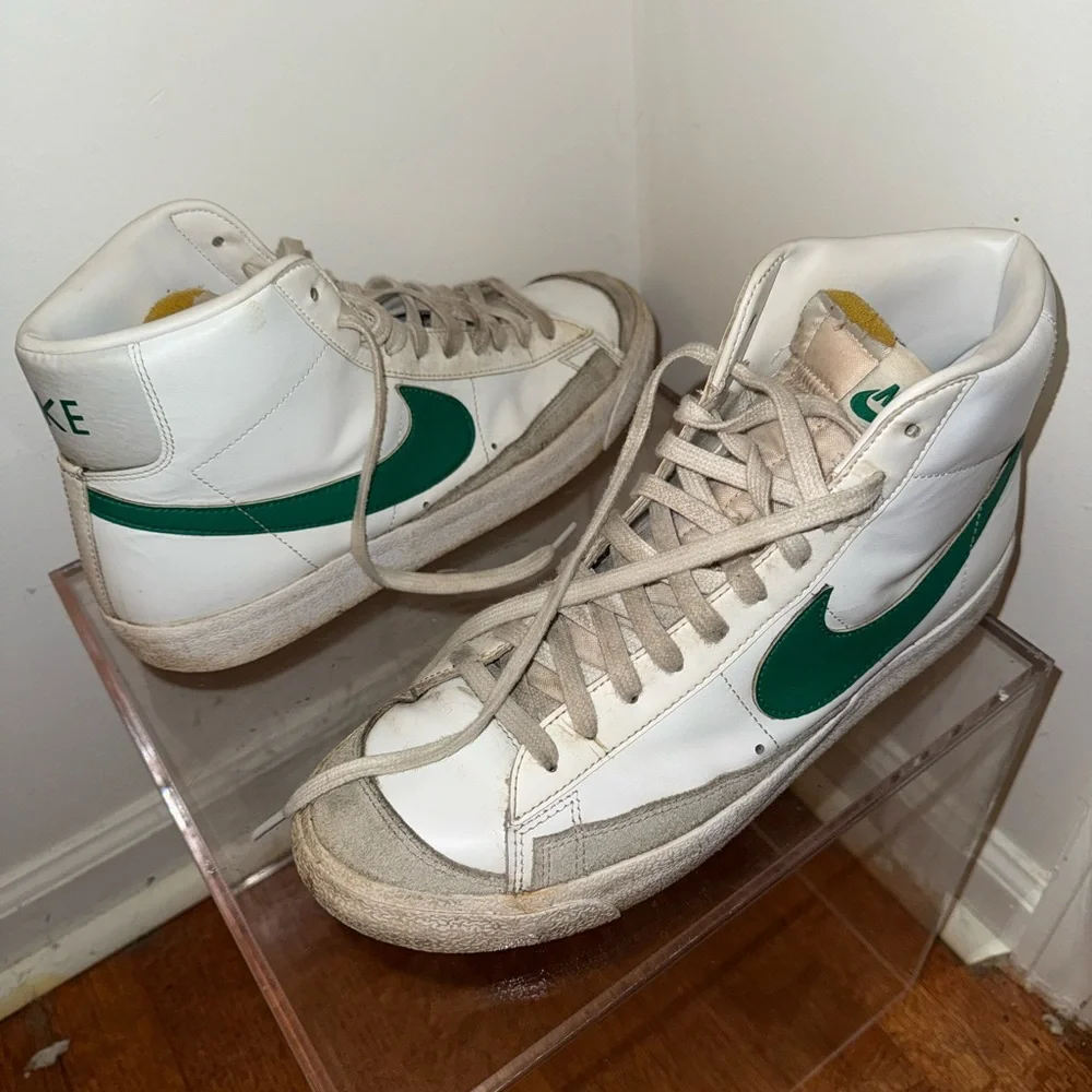 Nike Blazer mid ‘77 vintage men’s shoe . Size 11